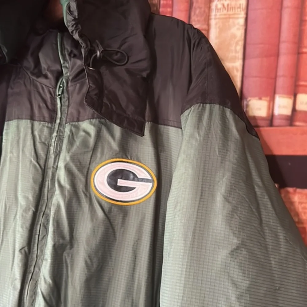 Vintage Green Bay Packers NFL Nylon Puffer Parka Coat Hood Green Football